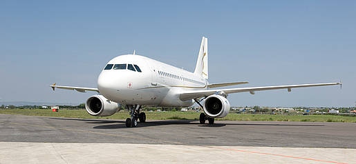 Picture-of-VIP Airliner-tail-number