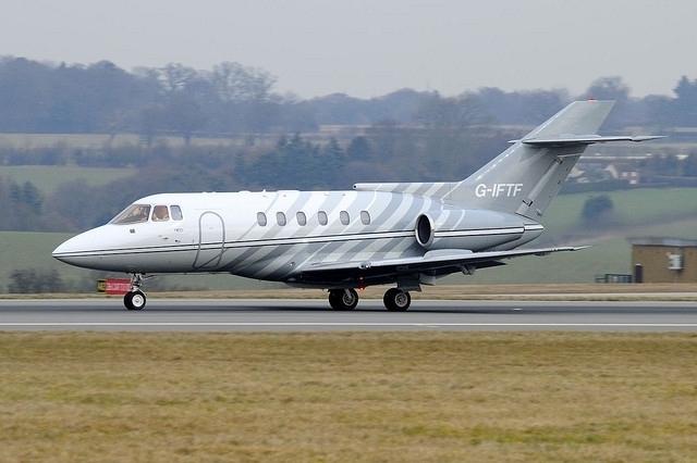 Picture-of-Hawker 800B-Aircraft gallery