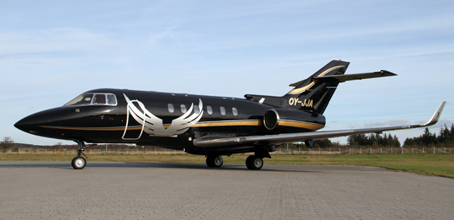 Picture-of-Hawker 800XPR-Aircraft gallery